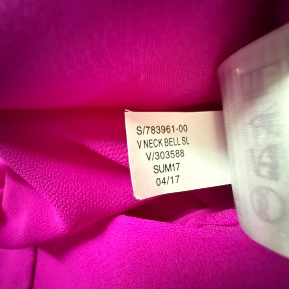 V-Neck Bell Sleeve Mini Dress Womens 10 Magenta NWT 783961-00 - Picture 5 of 8
